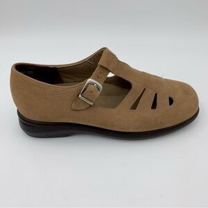 Munro Comfort Mary Jane‎ Flats Women 7.5 Tan Adjustable Made In USA Shock Absorb
